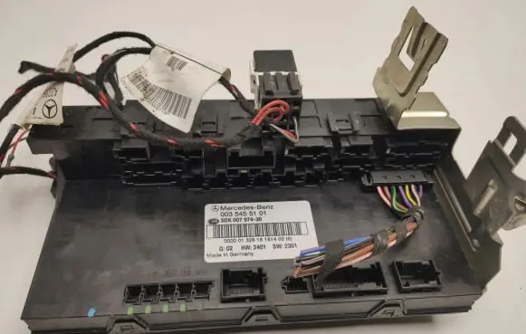Mercedes-Benz C W203 SAM control unit A0035455101