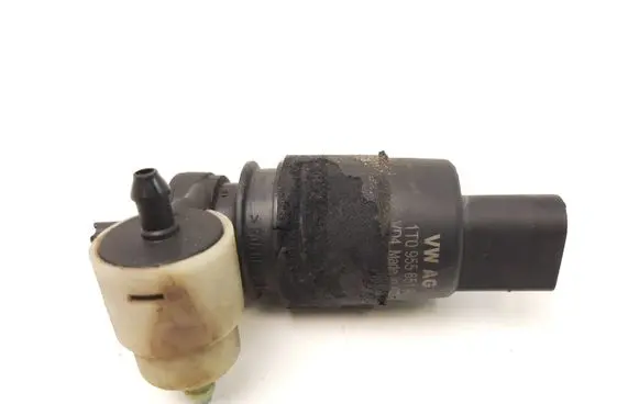 Audi A6 S6 C6 4F Windscreen/windshield washer pump 1T0955651A
