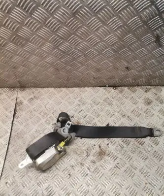 Toyota Aygo AB10 Front seatbelt 7p2170p