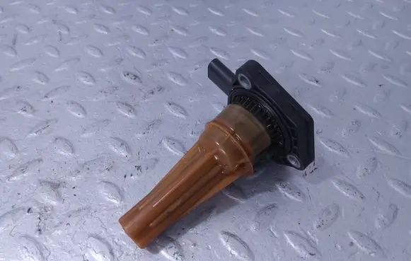 Volvo XC90 Oil level sensor 32139045