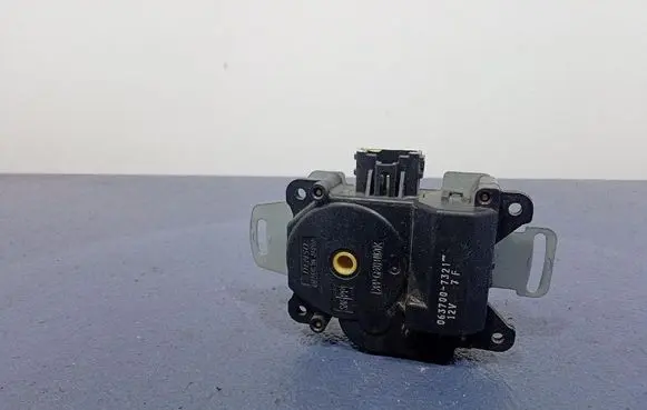 Mitsubishi Endeavor Air flap motor/actuator 063700-7321