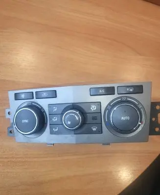 Opel Antara Climate control unit 95328703