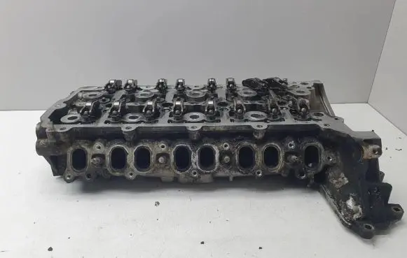 Jaguar XF X260 Engine head PBG4D3-6090-AC