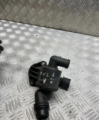 Thermostat/thermostat housing