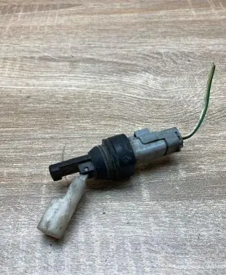 Renault Safrane Sensor 7700812408 WithPlug