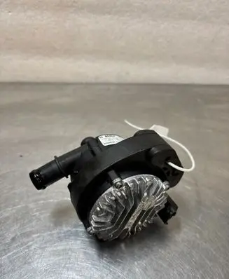 Renault Master IV Electric auxiliary coolant/water pump 210108965R