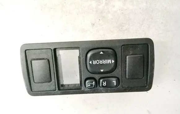 Toyota Avensis T250 Wing mirror switch 183575 777669