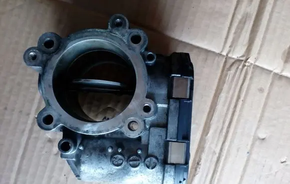 Mercedes-Benz E W211 Throttle valve A6420900070 0281002678