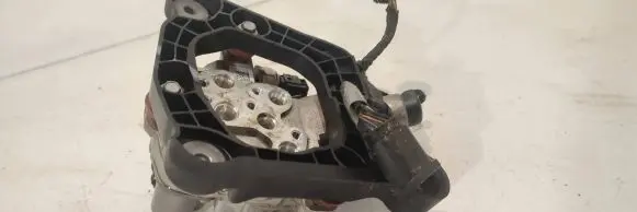BMW 7 F01 F02 F03 F04 Air suspension compressor 6775258