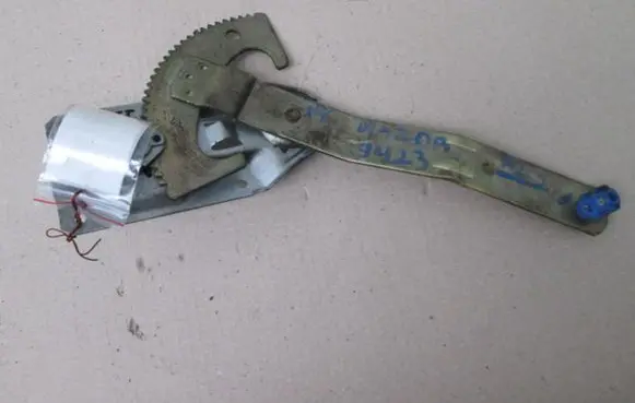 Mazda 121 SM Rear door window regulator with motor