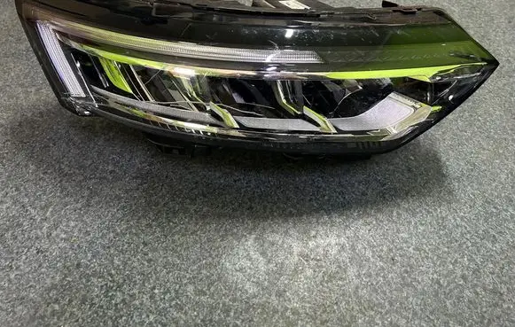 Renault Koleos II Headlight/headlamp 260104431R