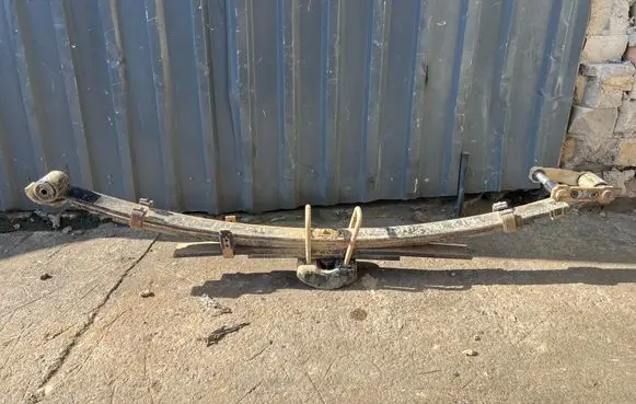 Toyota Hilux VIII Rear leaf spring
