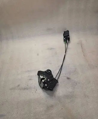 Toyota Prius (NHW20) Front door lock 