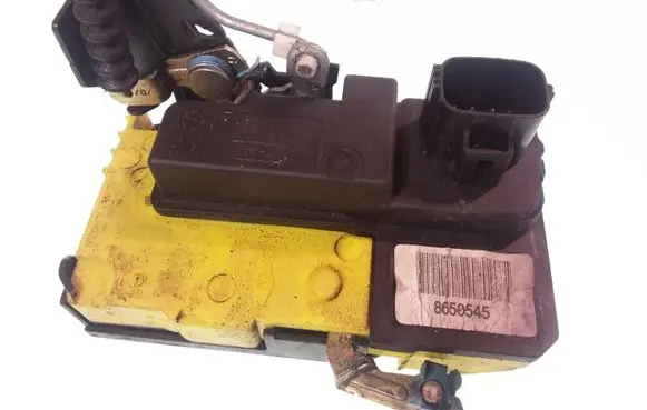 Volvo S60 Front door lock 8650545