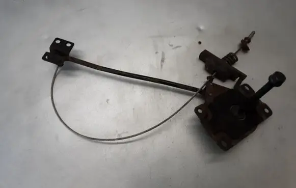 Hyundai Santa Fe Spare wheel mounting bracket 