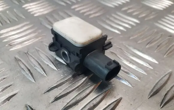 Mercedes-Benz ML W164 Airbag deployment crash/impact sensor 0038202826