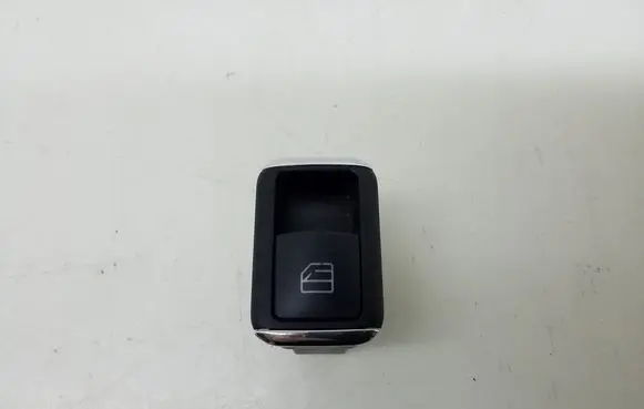 Mercedes-Benz E W212 Electric window control switch A2048707358