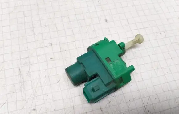 Ford Mondeo Mk III Brake pedal sensor switch 94BB9C872AC