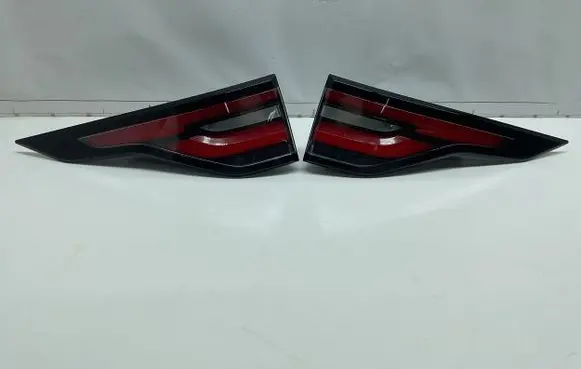Land Rover Discovery 5 Rear/tail lights HY3213404CF
