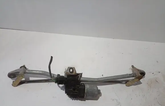 Front wiper linkage