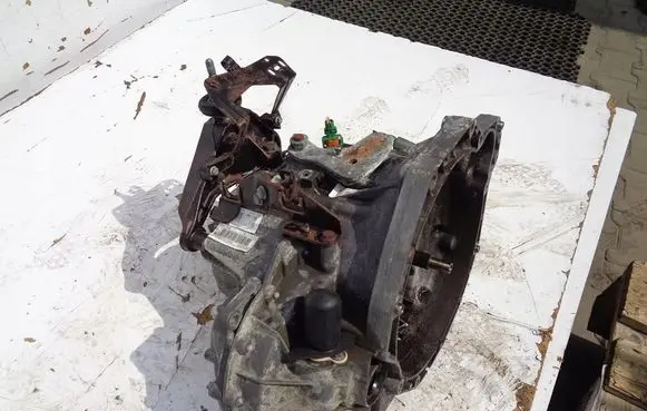 Renault Master II Manual 6 speed gearbox 