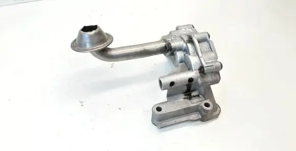Volkswagen PASSAT B6 Oil pump 03G115105