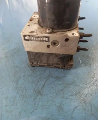 Volkswagen Golf IV ABS Pump