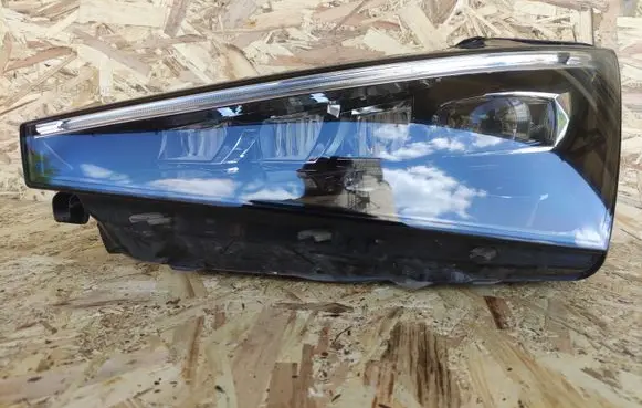 Skoda Scala Headlight/headlamp 657941015A 3263159