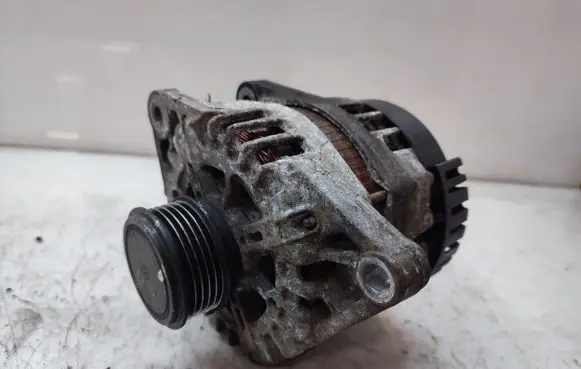 KIA Sportage Generator/alternator 373002A850