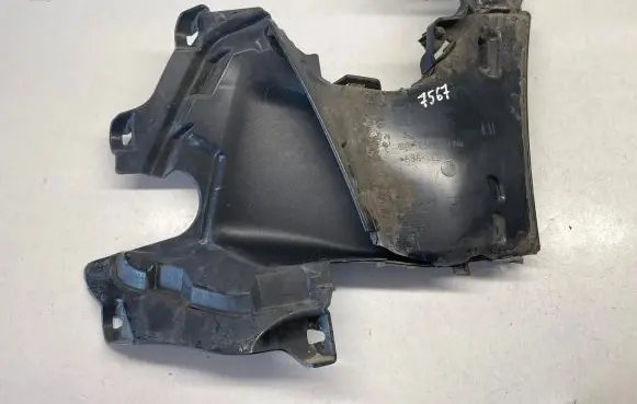 Audi e-tron Intercooler air guide/duct channel 4KE121763B