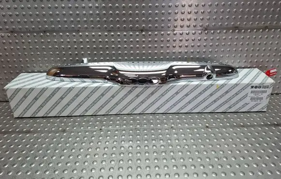 Fiat 500 Trunk door license plate light bar S26337894 0735516207