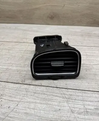 Volkswagen Golf VI Dashboard side air vent grill/cover trim 5K0819703J 5K0819709D