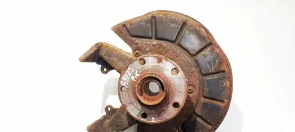 Skoda Octavia Mk2 (1Z) Front wheel hub