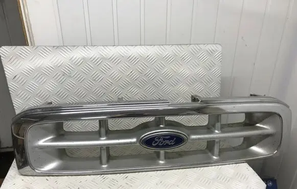 Ford Ranger Front bumper upper radiator grill UH7750710
