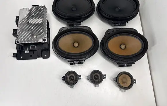 Chevrolet Camaro Audio system kit 22933869 23301702 23125292