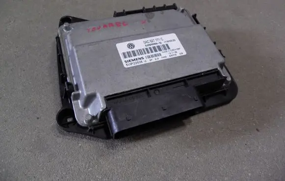 Volkswagen Touareg I Gearbox control unit/module 0AC927771C