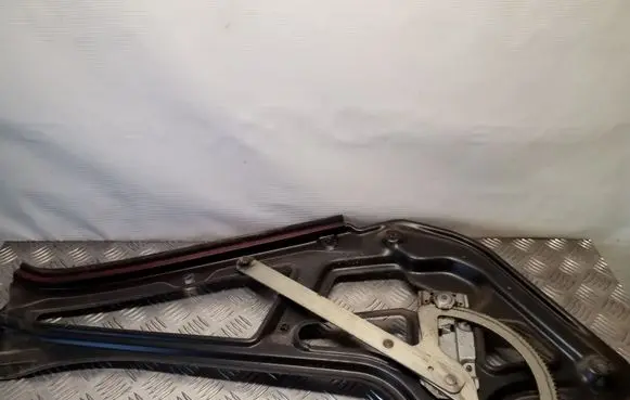 Volkswagen II LT Front door manual window regulator 