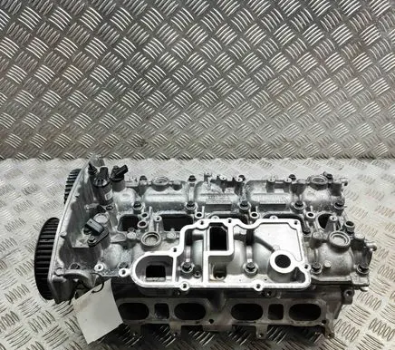Volvo XC40 Engine head 32267401 32267403