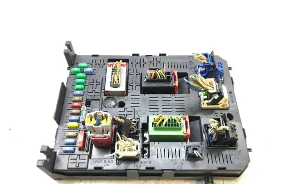 Peugeot 407 Comfort/convenience module 9664058880 k3068