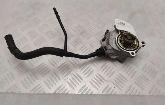 Ford Mustang VI Vacuum pump BB5E2A451BD