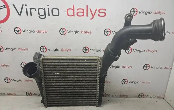 Volkswagen Touareg I Intercooler radiator 7L0145804A B5419