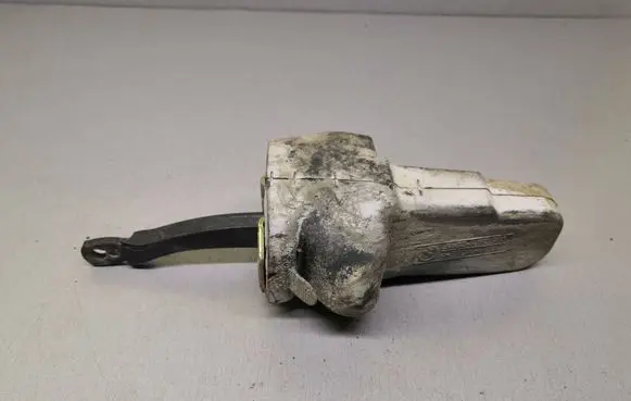 BMW 5 E39 Rear door check strap stopper 51228163986