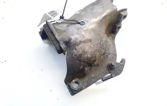 Audi A4 S4 B8 8K Engine mounting bracket 8k0399059