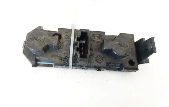 Ford Galaxy Tail light bulb cover holder 7M3945257A