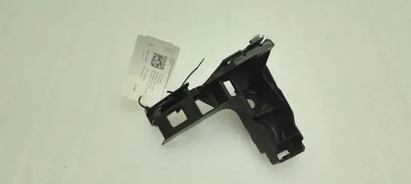 Volkswagen Golf VII Bumper support mounting bracket corner 5G6807393A