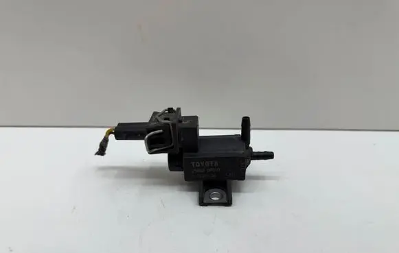 Toyota Verso Turbo solenoid valve 258600R010 72828606