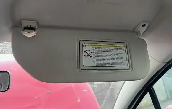 Sun visor