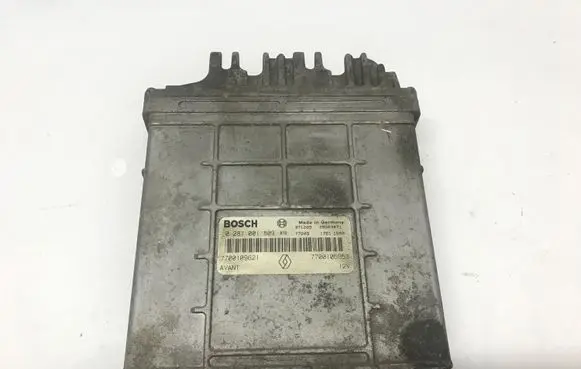 Renault Scenic I Engine control unit/module 0281001809 770009621