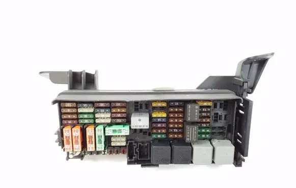 Mercedes-Benz ML W164 Fuse module A1645403372