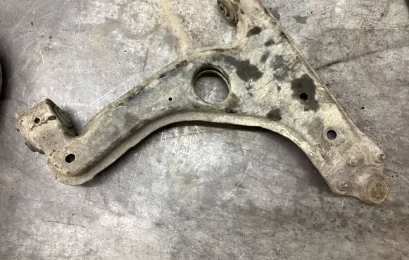 Opel Astra G Front lower control arm/wishbone 1703